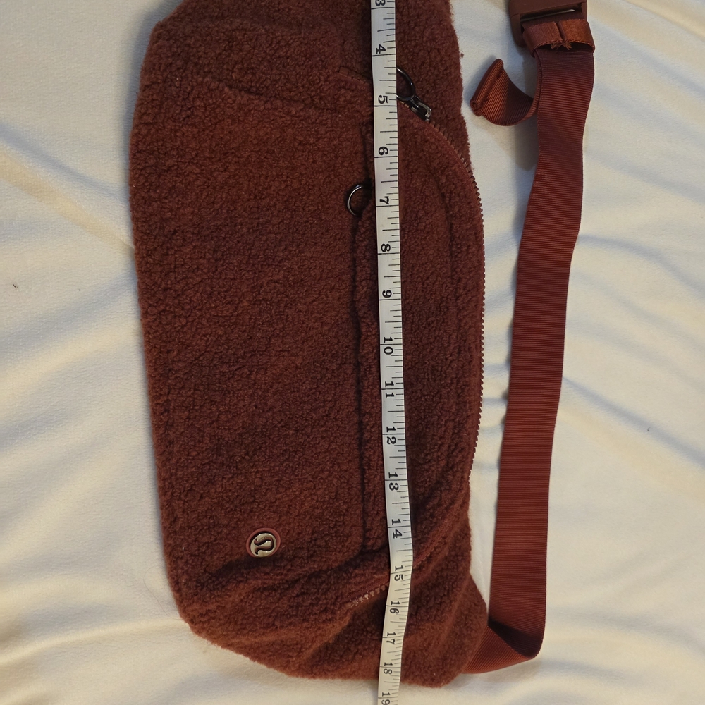 lululemon athletica Belt Bag - Picture 3 of 7